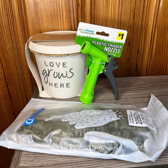 Complete Gardening Bundle White Flower Pot, Green Hose Nozzle & Work Gloves O - Picture 3 of 9